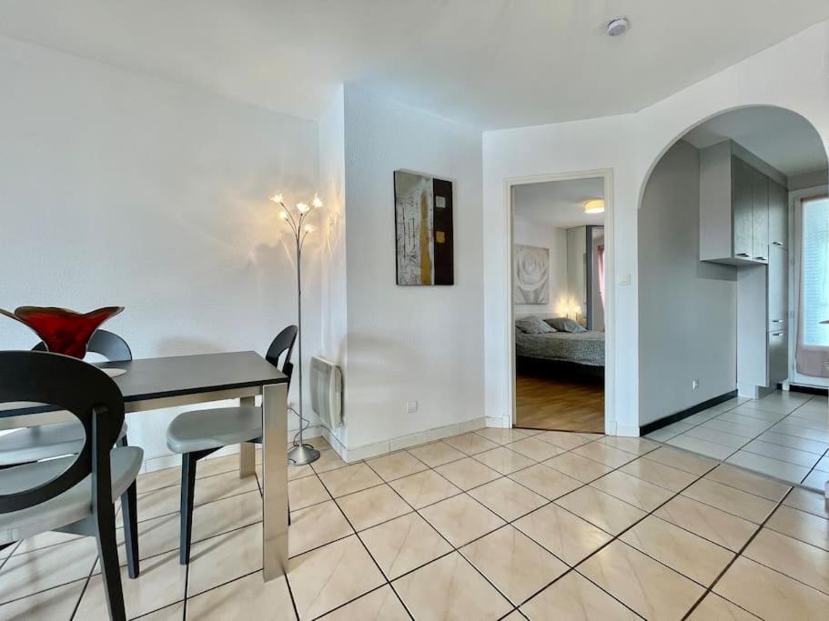 Duplex 70M2 - Vue Cite Medievale - Parking Gratuit قرقشونه المظهر الخارجي الصورة